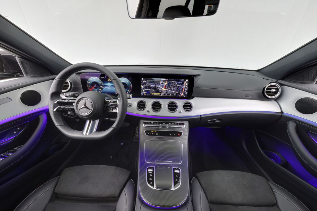Mercedes-Benz E 2021 200 d T A Business AMG **AMG line ulko+sisä, vetokoukku**