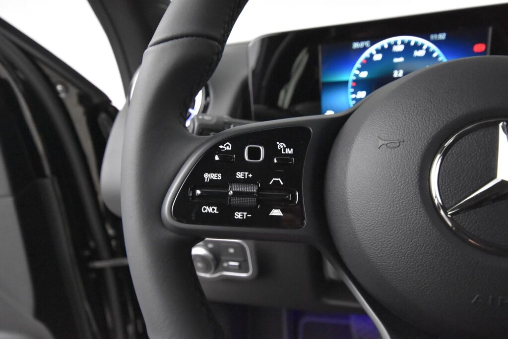 Mercedes-Benz GLB 2021 180 d A Business +Distronic, Älypuhelimen integrointi