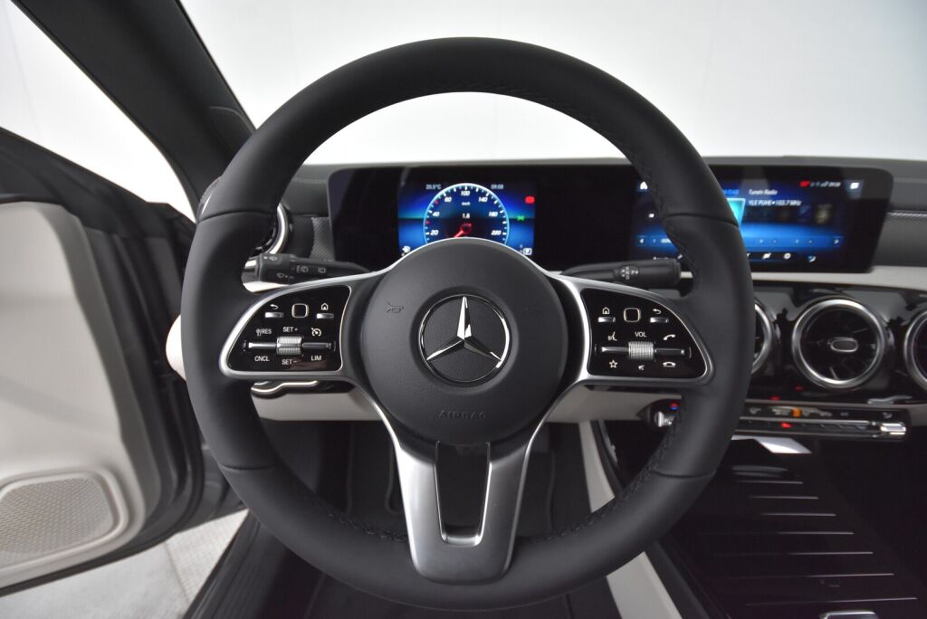 Mercedes-Benz CLA 2022 220 d 4Matic A Shooting Brake Business +Night, Pysäköintipaketti, Älypuhelimen integrointi