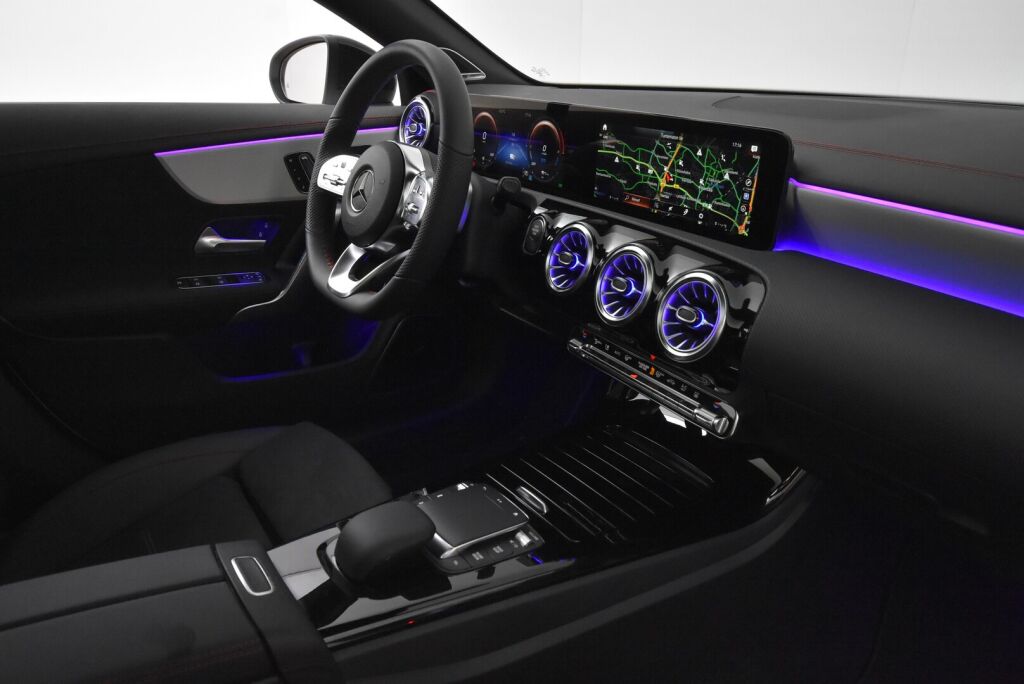 Mercedes-Benz CLA 2022 250 e A Shooting Brake Business AMG Edition **Panoraama, muistipenkit, Burmester, Multibeam **