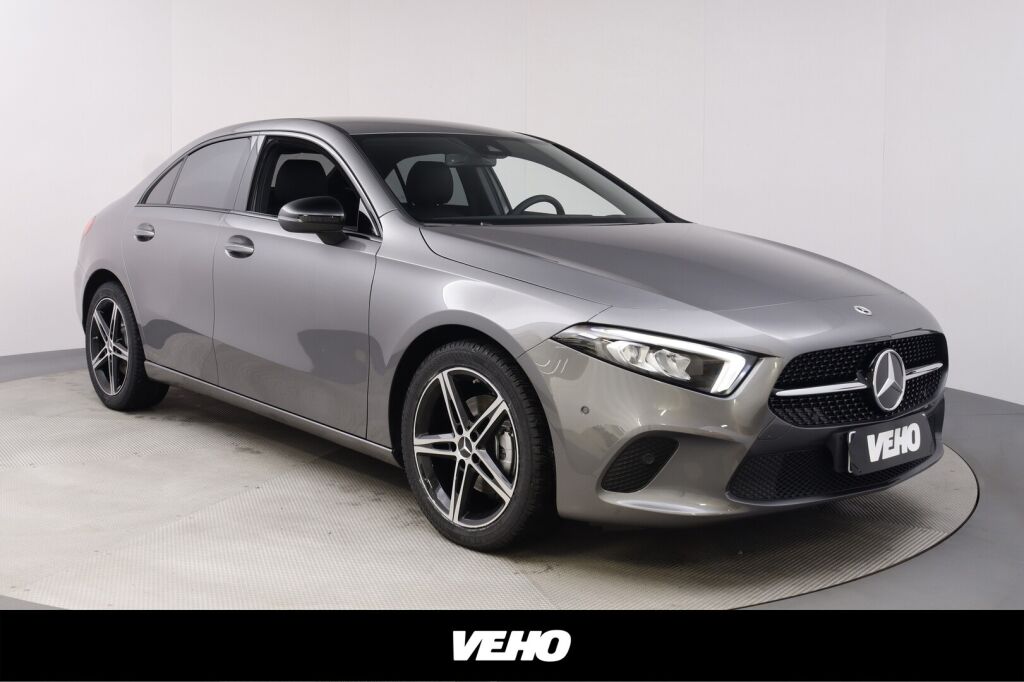 Mercedes-Benz A 2022 200 4Matic A sedan Business ** Vetokoukku, Night-paketti, isot näytöt **