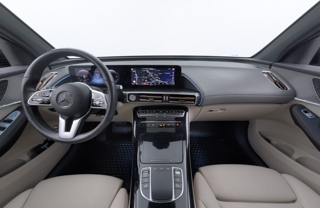Mercedes-Benz EQC 2021 400 4Matic Edition AMG / KeylessGo / Multibeam / Vetokoukku / Lasikattoluukku / Distronic /