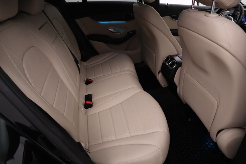 Mercedes-Benz EQC 2021 400 4Matic Edition AMG / KeylessGo / Multibeam / Vetokoukku / Lasikattoluukku / Distronic /