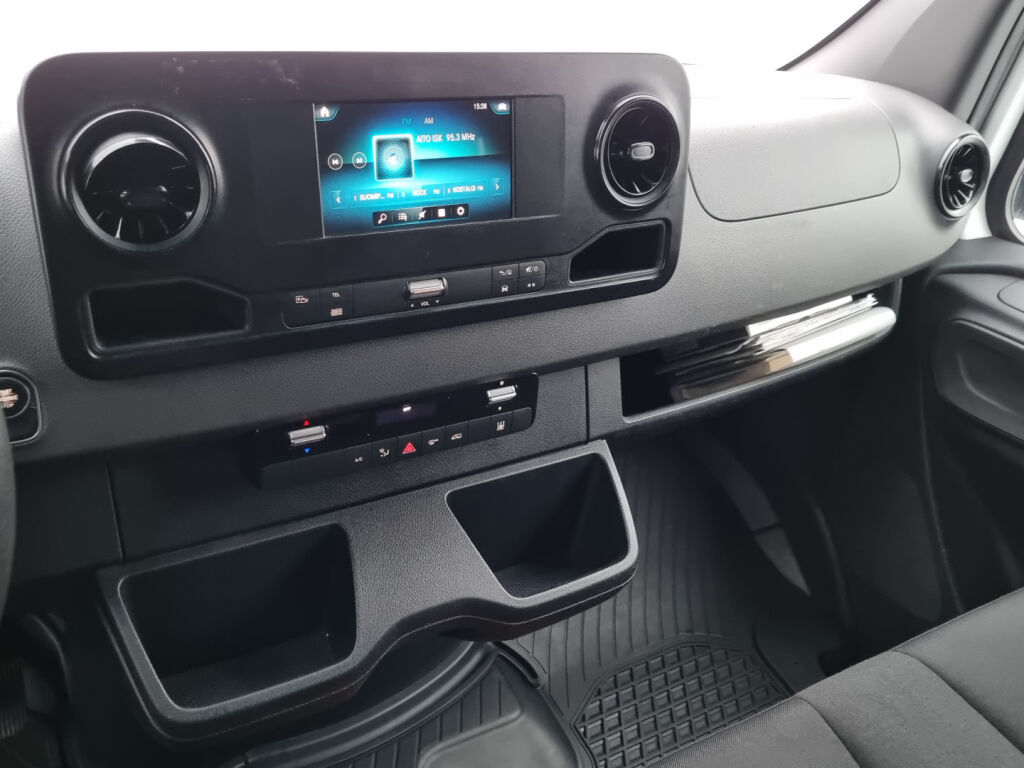 Mercedes-Benz SPRINTER 2018 516CDI-5,0/43K pitkä A3 *Takalaitanostin*2xliukuovet*