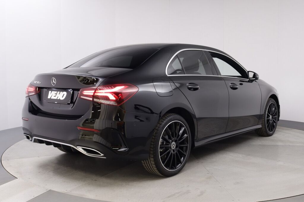 Mercedes-Benz A 2022 250 e A sedan Business AMG Edition **Panoraama, Distronic**