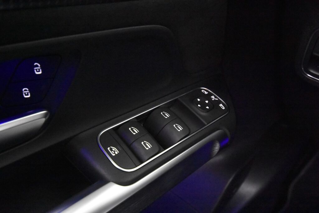 Mercedes-Benz EQB 2022 300 4Matic Business AMG **Keyless GO, Ajoavustinpaketti **
