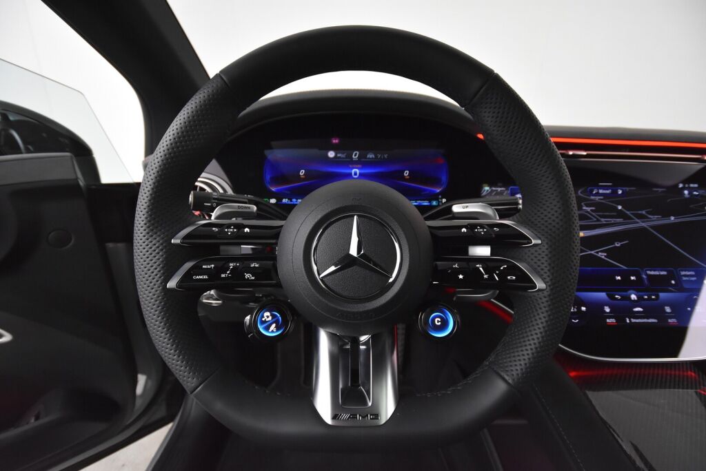 Mercedes-Benz EQE 2022 Mercedes-AMG 43 4Matic **Hyperscreen, HUD, AMG+Night, Premium Plus**