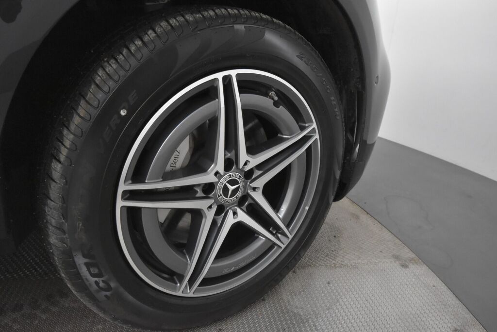 Mercedes-Benz EQC 2022 400 4Matic Business AMG **Ajoaustimet, Keyless GO, 360 kamera**