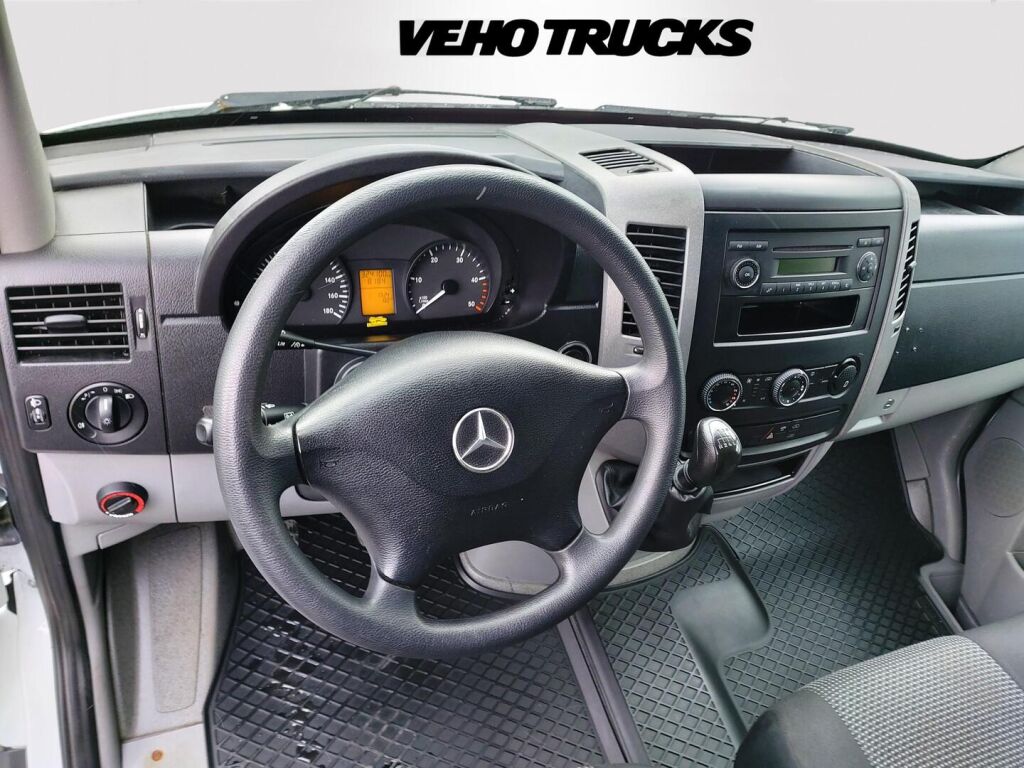 Mercedes-Benz SPRINTER 2011 216CDI 3,0/37K Keskipitkä A2