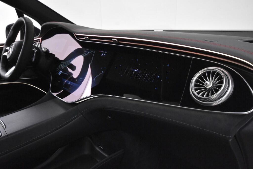 Mercedes-Benz EQS SUV 2023 580 4Matic SUV **UUTUUS NÄHTÄVÄNÄ SEKÄ AJETTAVANA HERTTONIEMESSÄ**