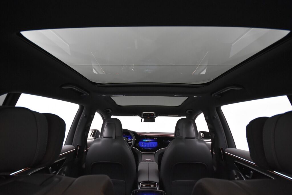 Mercedes-Benz EQS SUV 2023 580 4Matic SUV **UUTUUS NÄHTÄVÄNÄ SEKÄ AJETTAVANA HERTTONIEMESSÄ**