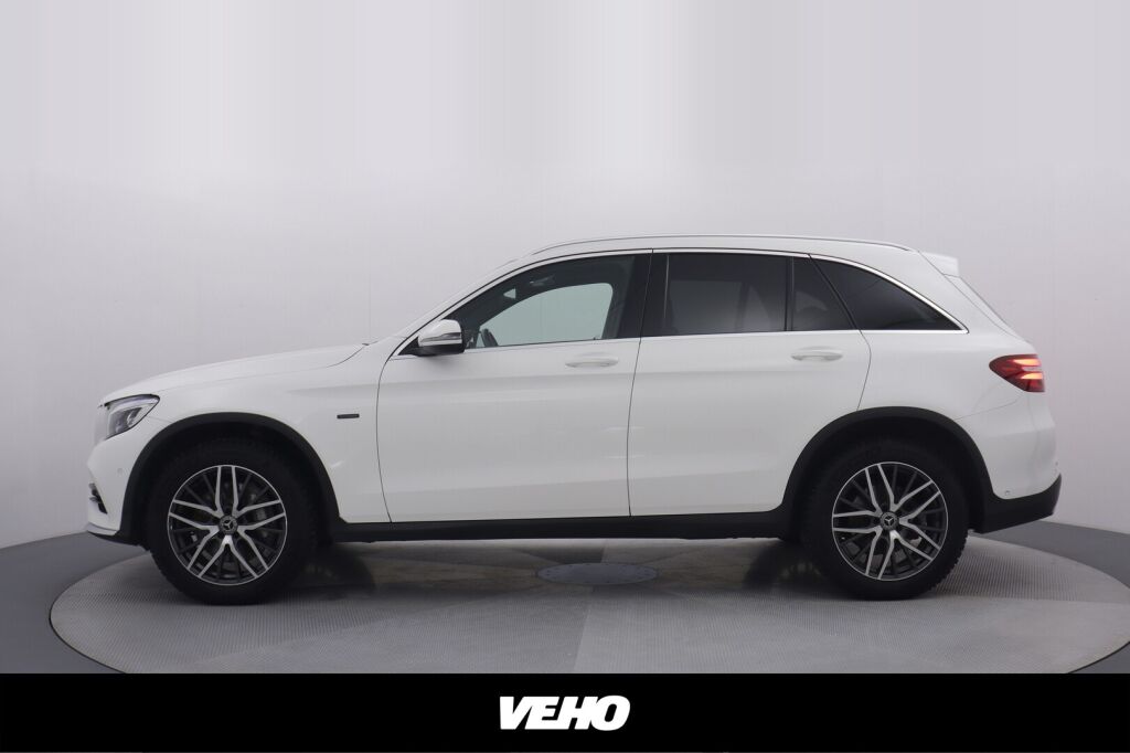 Mercedes-Benz GLC 2018 350 e 4Matic A Premium Business AMG +Panoraama, Vetokoukku
