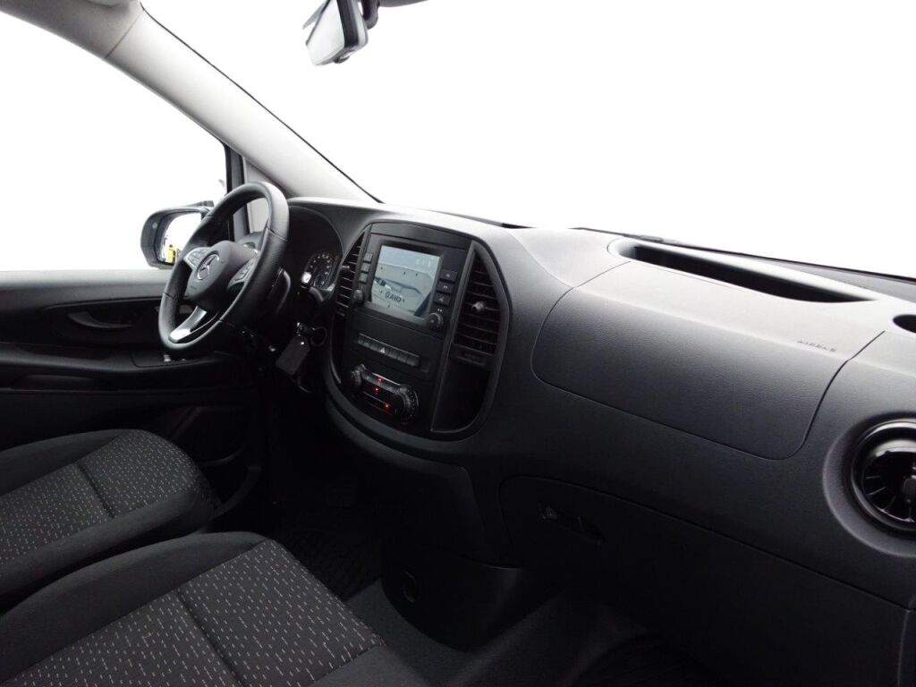 Mercedes-Benz VITO 2022 112e FWD keskipitkä A2 Automaatti * Sähköauto * 2 vuoden takuu *