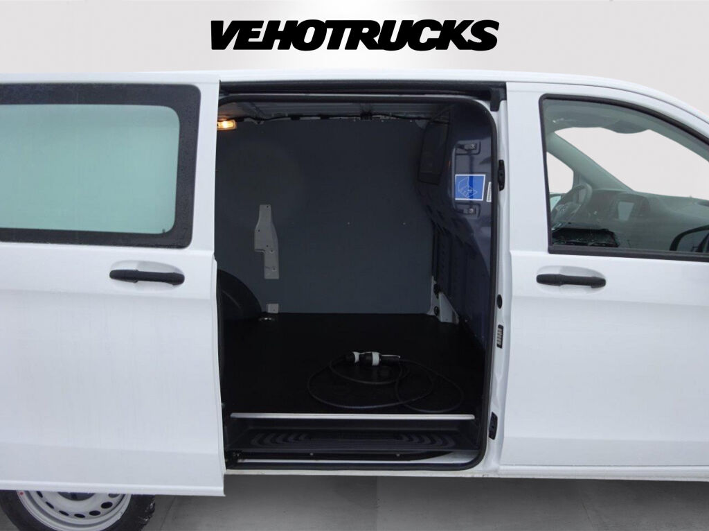 Mercedes-Benz VITO 2022 112e FWD keskipitkä A2 Automaatti * Sähköauto * 2 vuoden takuu *