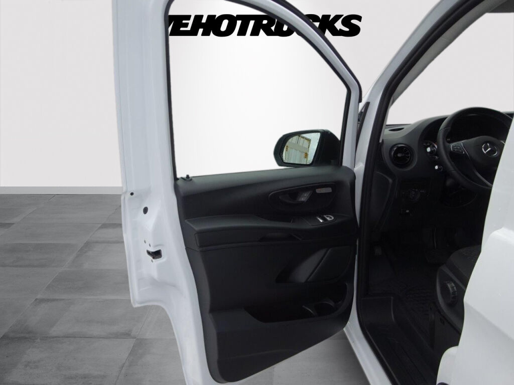 Mercedes-Benz VITO 2022 112e FWD keskipitkä A2 Automaatti * Sähköauto * 2 vuoden takuu *