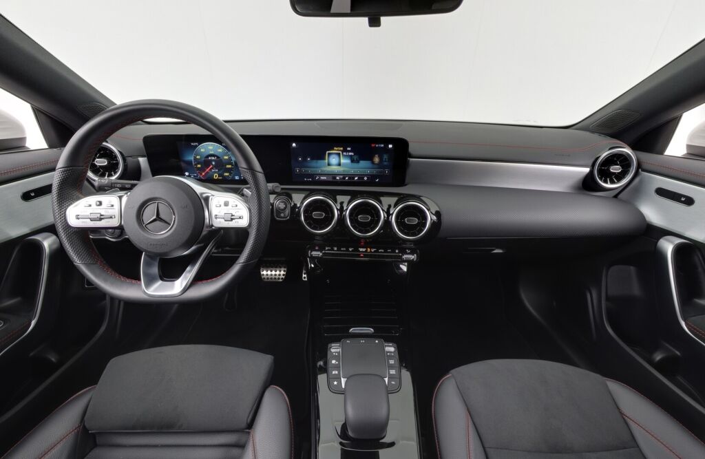 Mercedes-Benz CLA 2022 200 d 4Matic A Shooting Brake Business AMG / Webasto / Multibeam / ** 2 vuoden takuu **